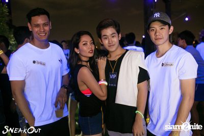 Sneakout : Fullmoon Pool Party at 722 CRAFT Experience — photo 13