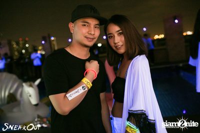 Sneakout : Fullmoon Pool Party at 722 CRAFT Experience — photo 18
