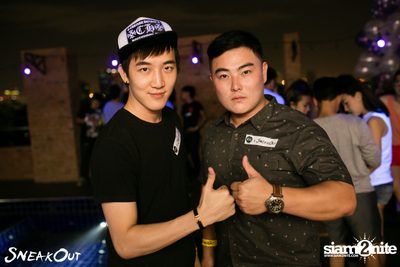 Sneakout : Fullmoon Pool Party at 722 CRAFT Experience — photo 27