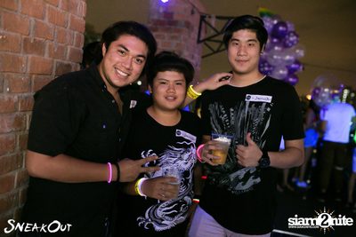 Sneakout : Fullmoon Pool Party at 722 CRAFT Experience — photo 39