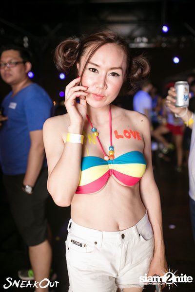 Sneakout : Fullmoon Pool Party at 722 CRAFT Experience — photo 46