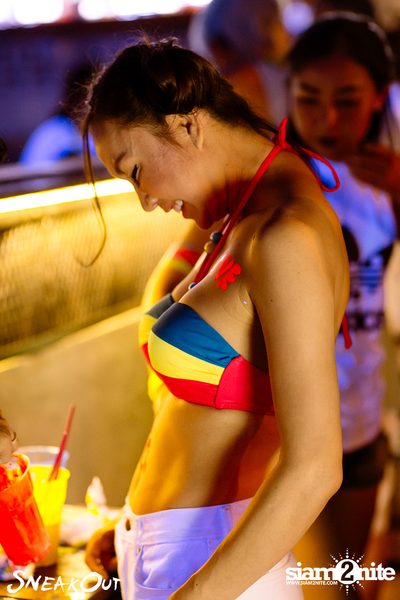 Sneakout : Fullmoon Pool Party at 722 CRAFT Experience — photo 48