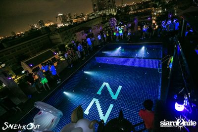 Sneakout : Fullmoon Pool Party at 722 CRAFT Experience — photo 52