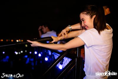 Sneakout : Fullmoon Pool Party at 722 CRAFT Experience — photo 59