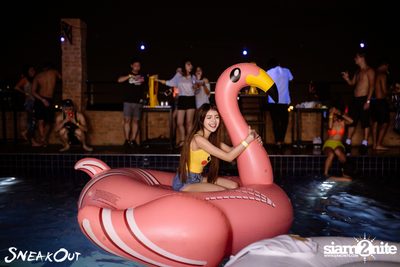 Sneakout : Fullmoon Pool Party at 722 CRAFT Experience — photo 93