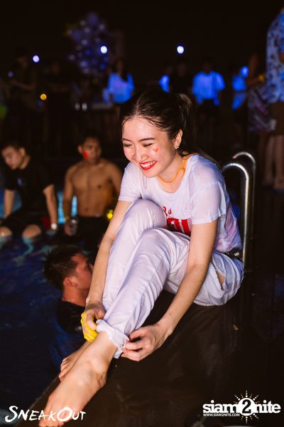 Sneakout : Fullmoon Pool Party at 722 CRAFT Experience — photo 106