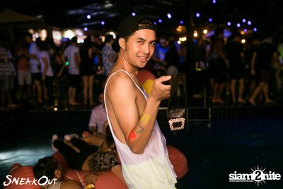 Sneakout : Fullmoon Pool Party at 722 CRAFT Experience — photo 114