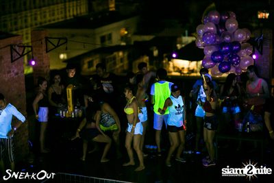 Sneakout : Fullmoon Pool Party at 722 CRAFT Experience — photo 119