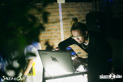 Sneakout : Fullmoon Pool Party at 722 CRAFT Experience — photo 128