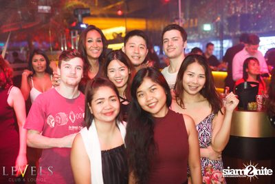 ปาร์ตี้คืนวันเสาร์ ที่ร้าน เลเวล คลับ, สุขุมวิท ซอย 11 — photo 42