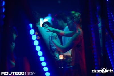 ปาร์ตี้คืนวันเสาร์ ที่ร้าน รูท ซิกตี้ซิก คลับ อาร์ซีเอ — photo 4