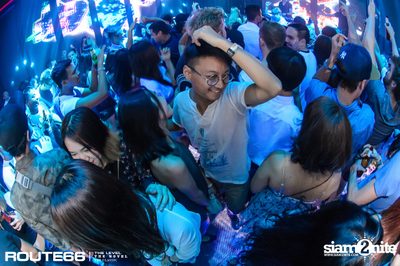 ปาร์ตี้คืนวันเสาร์ ที่ร้าน รูท ซิกตี้ซิก คลับ อาร์ซีเอ — photo 49