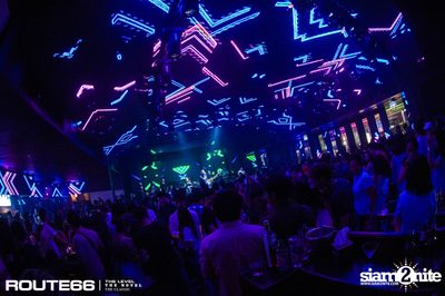 ปาร์ตี้คืนวันเสาร์ ที่ร้าน รูท ซิกตี้ซิก คลับ อาร์ซีเอ — photo 52