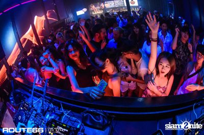 ปาร์ตี้คืนวันเสาร์ ที่ร้าน รูท ซิกตี้ซิก คลับ อาร์ซีเอ — photo 84