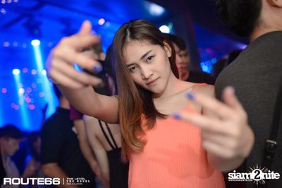 ปาร์ตี้คืนวันเสาร์ ที่ร้าน รูท ซิกตี้ซิก คลับ อาร์ซีเอ — photo 106