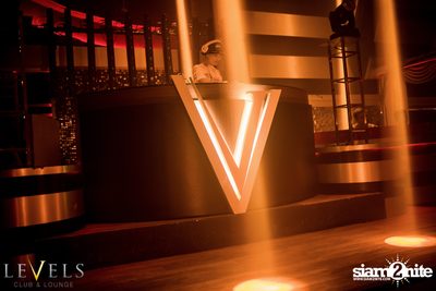 Breathe Carolina ที่ร้าน Levels — photo 13