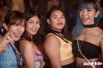 Breathe Carolina ที่ร้าน Levels — photo 23