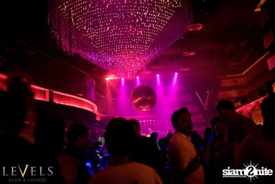 Breathe Carolina ที่ร้าน Levels — photo 28