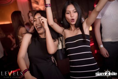 Breathe Carolina ที่ร้าน Levels — photo 32