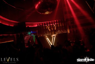 Breathe Carolina ที่ร้าน Levels — photo 68