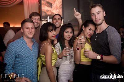 Breathe Carolina ที่ร้าน Levels — photo 69