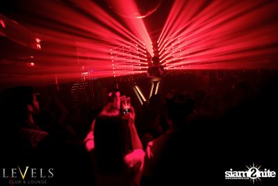 Breathe Carolina ที่ร้าน Levels — photo 70