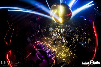 Breathe Carolina ที่ร้าน Levels — photo 75