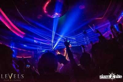 Breathe Carolina ที่ร้าน Levels — photo 80