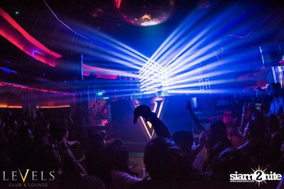 Breathe Carolina ที่ร้าน Levels — photo 81