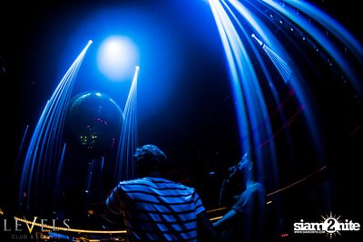 Breathe Carolina ที่ร้าน Levels — photo 85