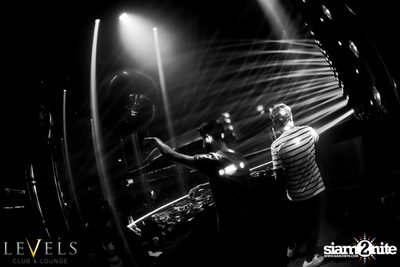Breathe Carolina ที่ร้าน Levels — photo 95