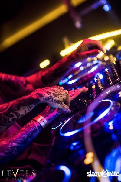 Breathe Carolina ที่ร้าน Levels — photo 122