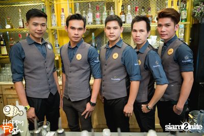คืนวันศุกร์ ที่ร้าน แฮปปี้ ฟิช, เอเชีย ทีค เดอะ ริเวอร์ฟร้อนท์ — photo 3