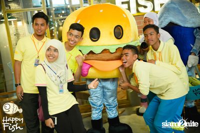 คืนวันศุกร์ ที่ร้าน แฮปปี้ ฟิช, เอเชีย ทีค เดอะ ริเวอร์ฟร้อนท์ — photo 8
