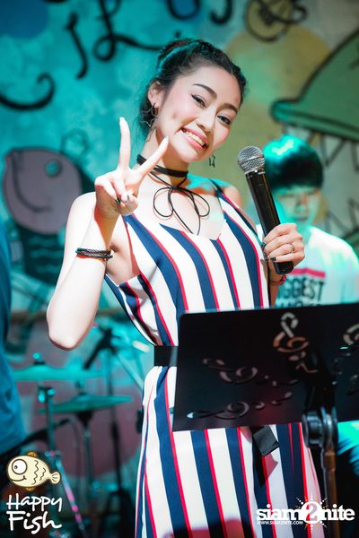 คืนวันศุกร์ ที่ร้าน แฮปปี้ ฟิช, เอเชีย ทีค เดอะ ริเวอร์ฟร้อนท์ — photo 18