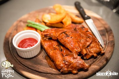 คืนวันศุกร์ ที่ร้าน แฮปปี้ ฟิช, เอเชีย ทีค เดอะ ริเวอร์ฟร้อนท์ — photo 28
