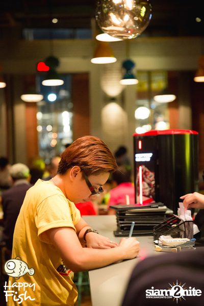 คืนวันศุกร์ ที่ร้าน แฮปปี้ ฟิช, เอเชีย ทีค เดอะ ริเวอร์ฟร้อนท์ — photo 50