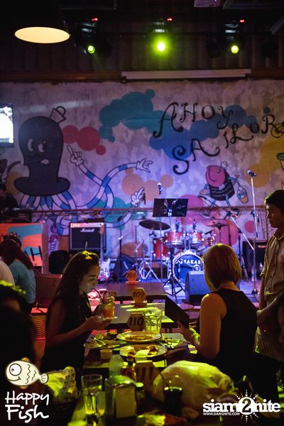 คืนวันศุกร์ ที่ร้าน แฮปปี้ ฟิช, เอเชีย ทีค เดอะ ริเวอร์ฟร้อนท์ — photo 55
