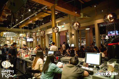 คืนวันศุกร์ ที่ร้าน แฮปปี้ ฟิช, เอเชีย ทีค เดอะ ริเวอร์ฟร้อนท์ — photo 56