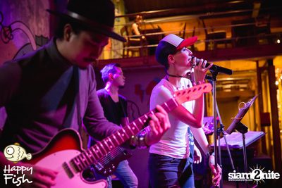คืนวันศุกร์ ที่ร้าน แฮปปี้ ฟิช, เอเชีย ทีค เดอะ ริเวอร์ฟร้อนท์ — photo 62