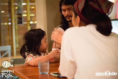 คืนวันศุกร์ ที่ร้าน แฮปปี้ ฟิช, เอเชีย ทีค เดอะ ริเวอร์ฟร้อนท์ — photo 66