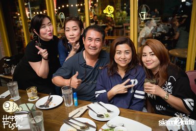 คืนวันศุกร์ ที่ร้าน แฮปปี้ ฟิช, เอเชีย ทีค เดอะ ริเวอร์ฟร้อนท์ — photo 77