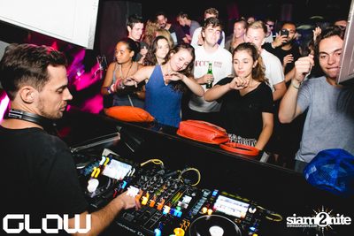 Layered Love & Junesis at GLOW — photo 94