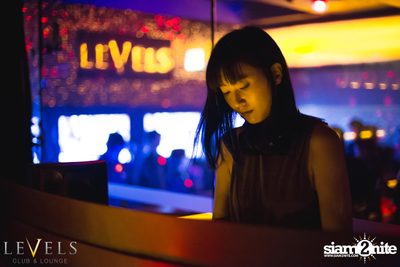 Powderpuff นำเสนอ Pink on Pink ที่ V-Club | เลเวลส์ — photo 3