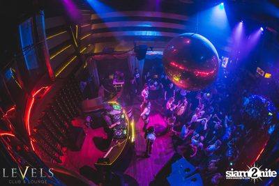 Powderpuff นำเสนอ Pink on Pink ที่ V-Club | เลเวลส์ — photo 24