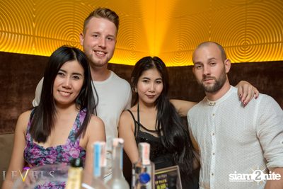Powderpuff นำเสนอ Pink on Pink ที่ V-Club | เลเวลส์ — photo 35