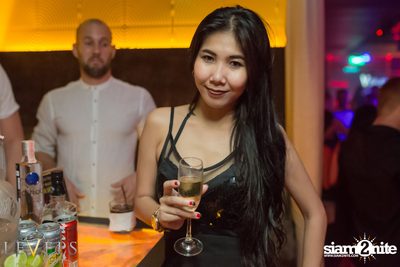 Powderpuff นำเสนอ Pink on Pink ที่ V-Club | เลเวลส์ — photo 36