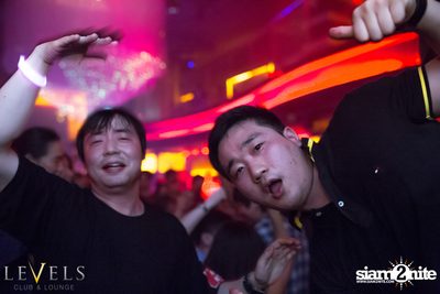 Powderpuff นำเสนอ Pink on Pink ที่ V-Club | เลเวลส์ — photo 40