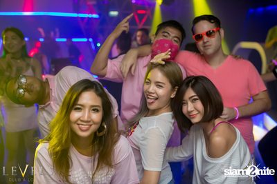 Powderpuff นำเสนอ Pink on Pink ที่ V-Club | เลเวลส์ — photo 57