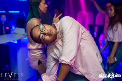 Powderpuff นำเสนอ Pink on Pink ที่ V-Club | เลเวลส์ — photo 58